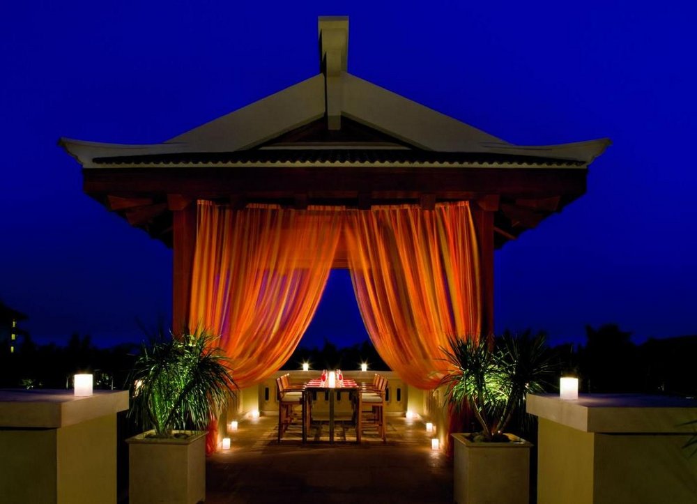 Romantisches Dinner, The Ritz-Carlton Hotel Sanya, China Rundreise