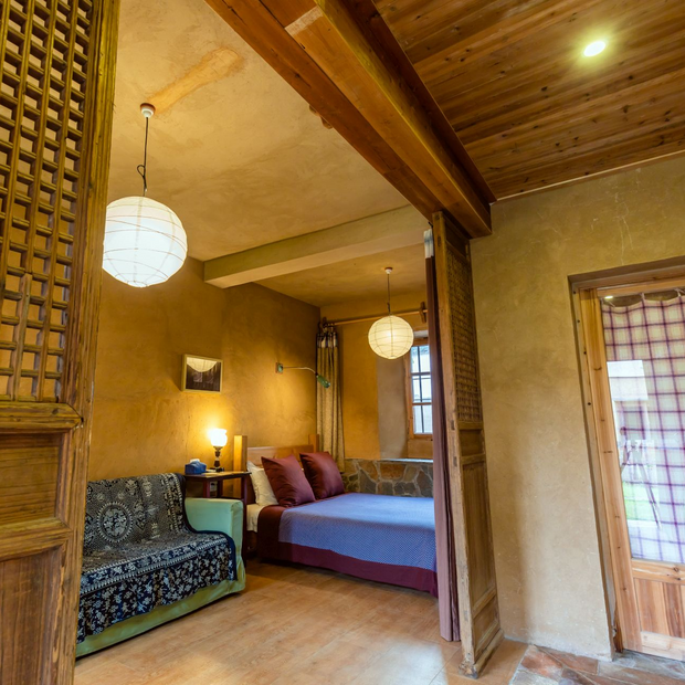 Blick ins Zimmer, Pigs Inn Old Oil Factory, Huangshan, China Rundreise