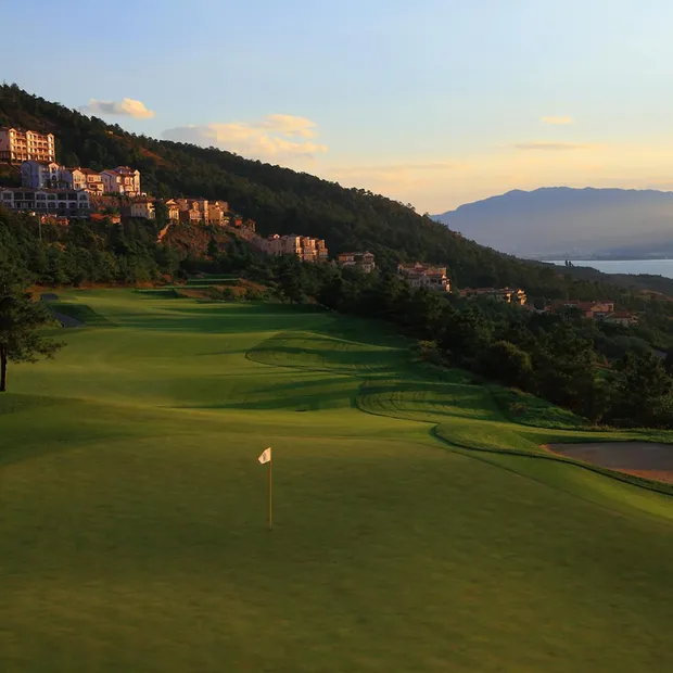 Sonnenuntergang, Spring City Golf & Lake Resort, Kunming, China Rundreise