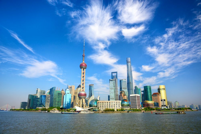 Skyline von Shanghai, China Familienreise