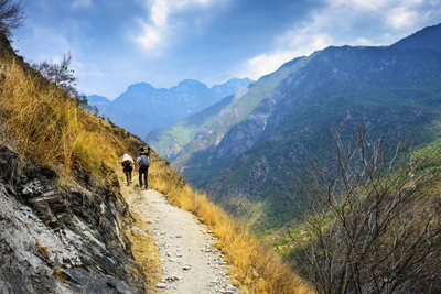 Wanderung Tigersprungschlucht, Lijiang, Yunnan, China Wanderreise, Natur