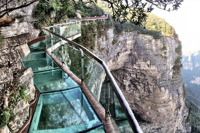 Brücke in den Tianzi Bergen, China Naturreise, Abenteuer