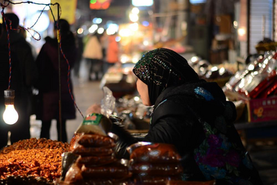 Orientalischer Nachtmarkt, Xian, China Rundreise, Kultur