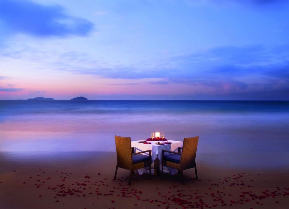 Dinner am Strand, The Ritz-Carlton Hotel Sanya, China Rundreise
